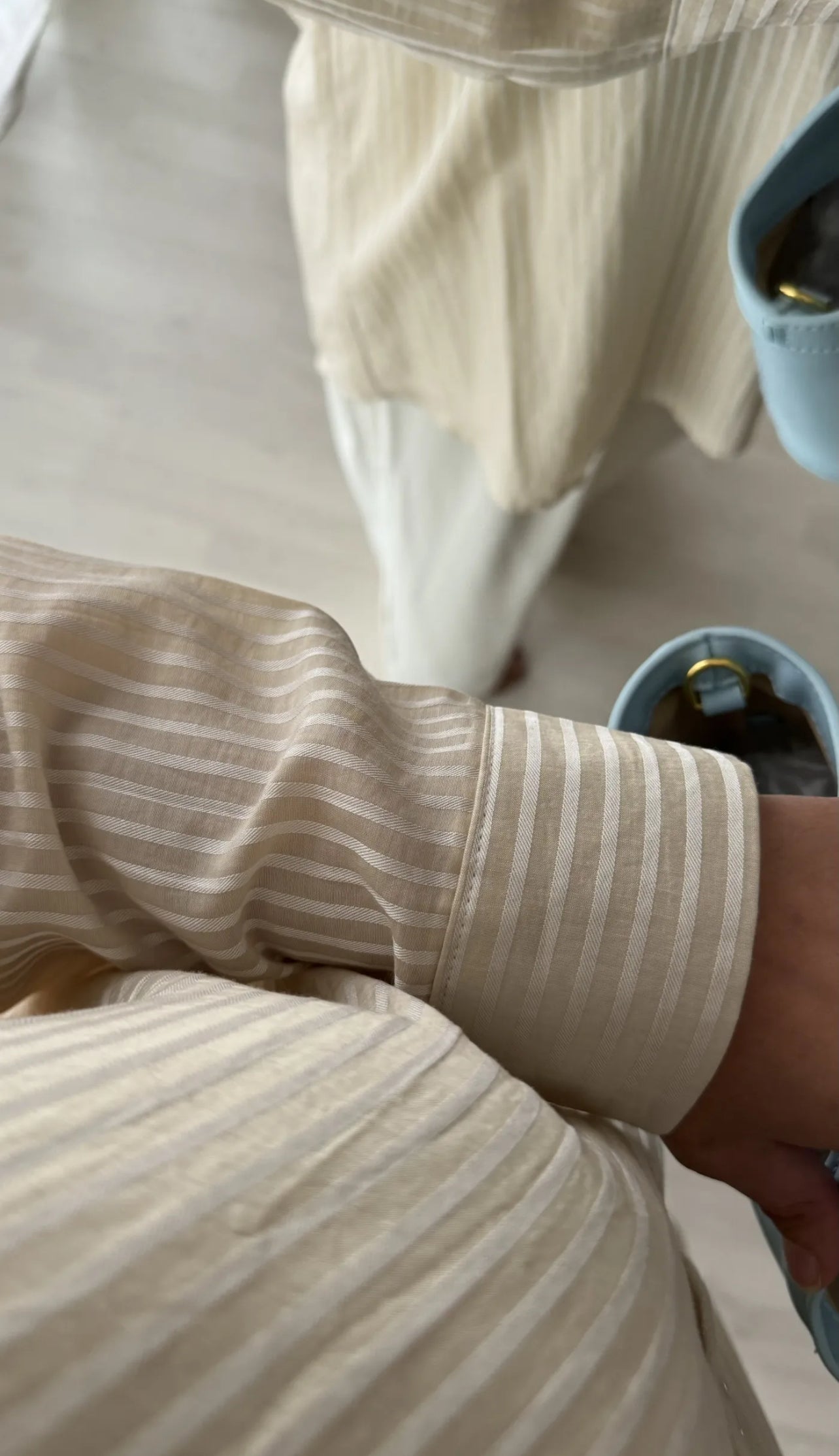 Chemise à rayure beige