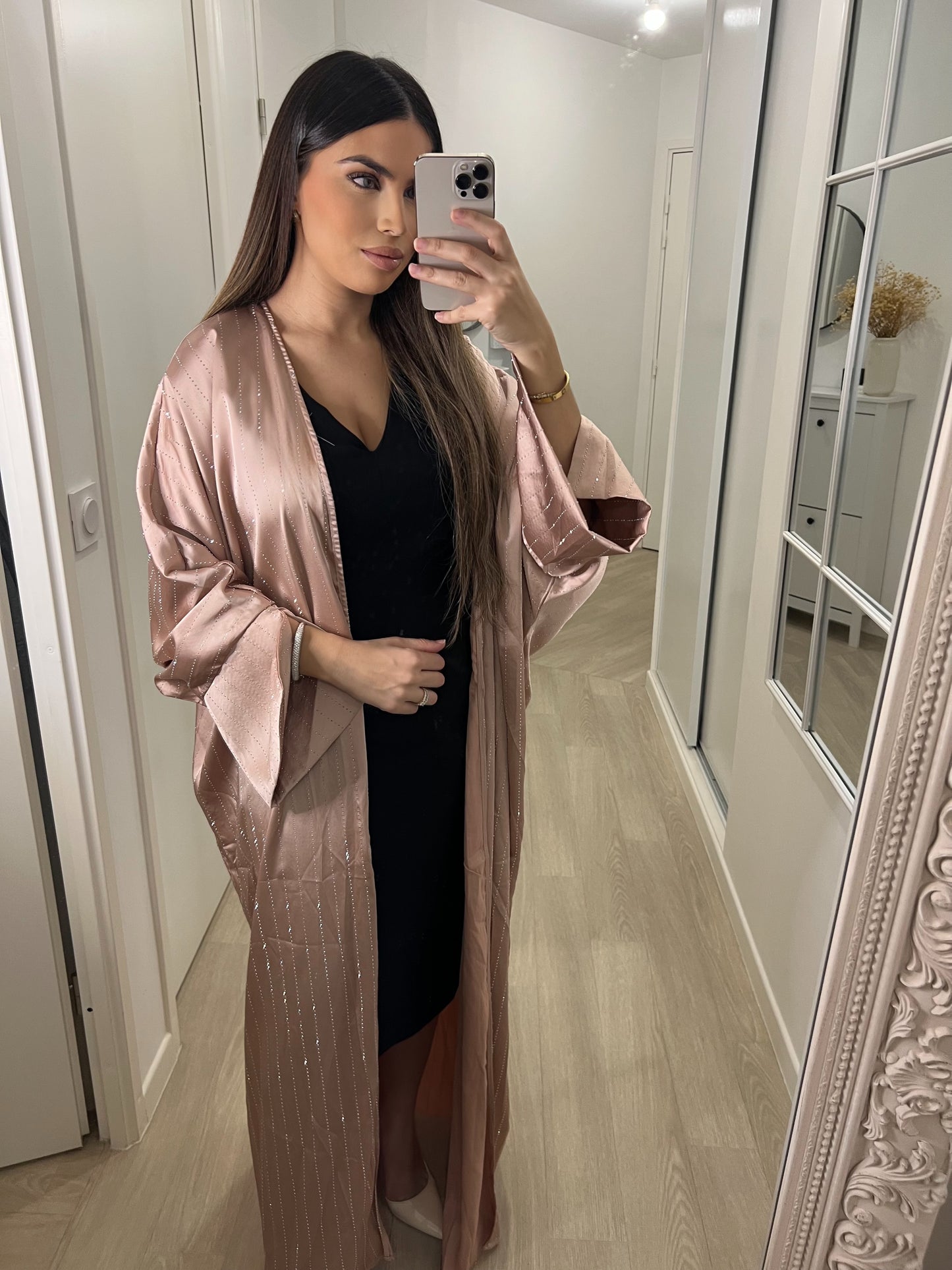 Abaya rose